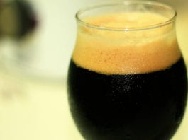 Lo stile Stout: alla scoperta di una birra apparentemente simile alla Porter